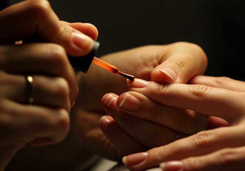 Várias cores de esmalte